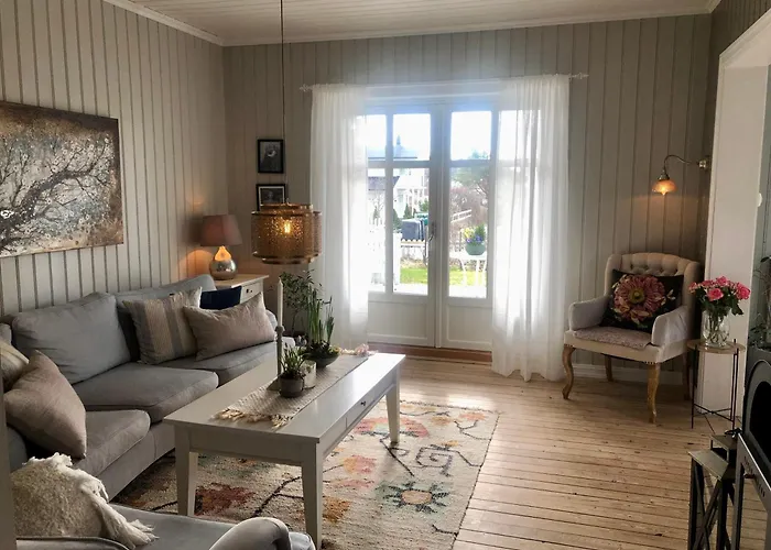 Lenes Hus